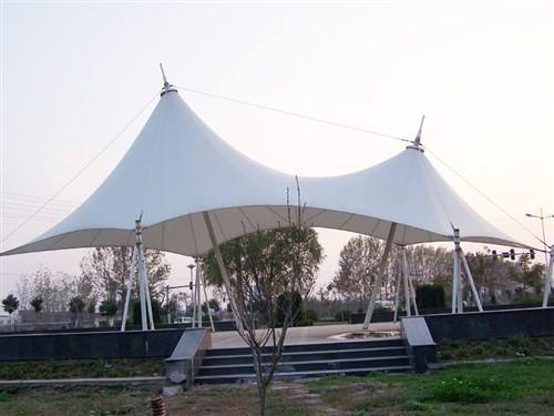 舞台张拉膜结构有什么特性？